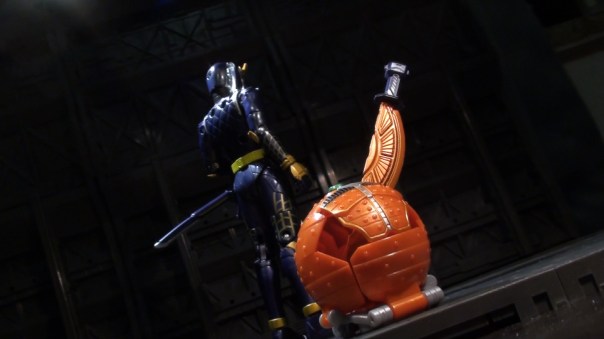 Gaim-AC01-Orange-09