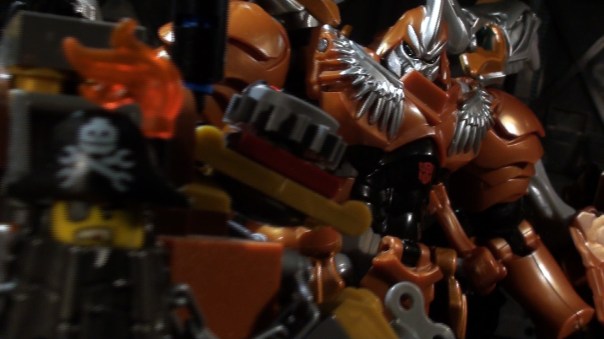 aoe-voyager-grimlock-07