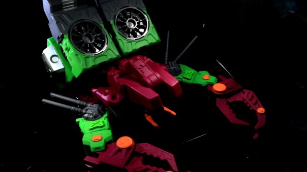 giganticaction-scorponok-altmode-01