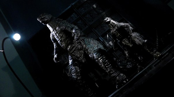 neca-24in-godzilla-03