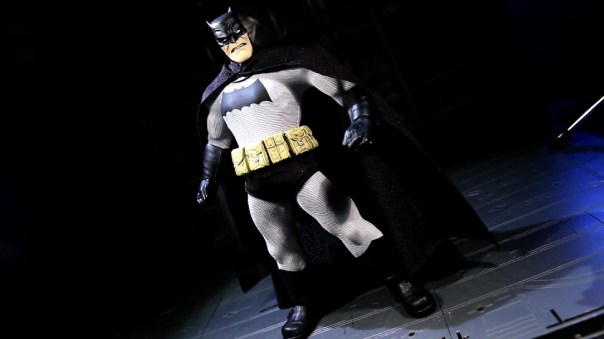 mezco-batman-03