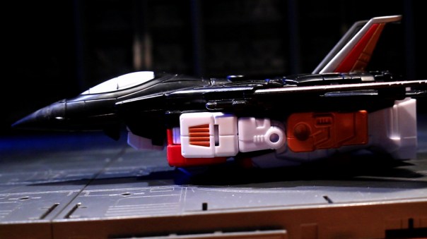 combinerwars-airraid-02