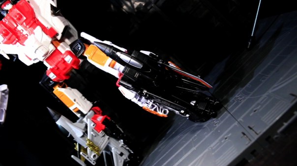 combinerwars-airraid-06