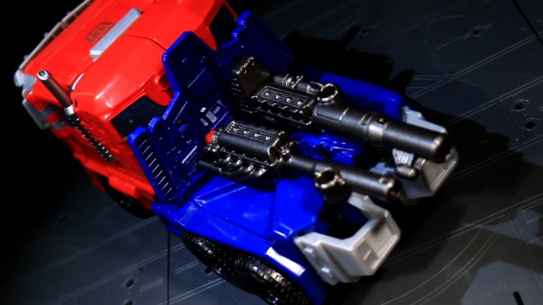 combinerwars-optimusprime-02