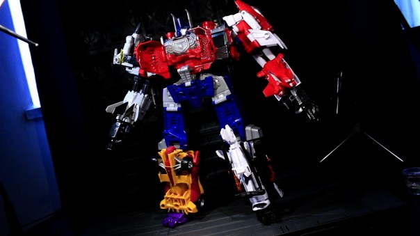 combinerwars-optimusprime-06