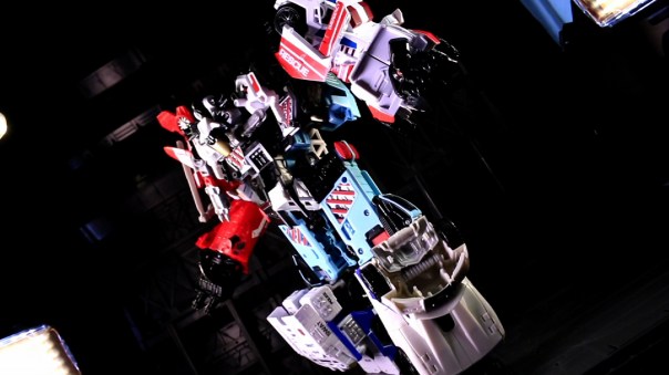 combinerwars-groove-10