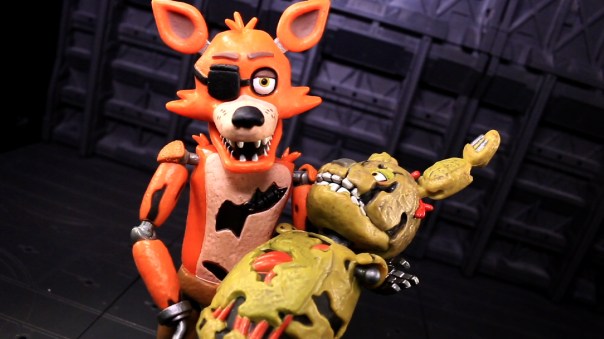 funko-fnaf-foxy-07