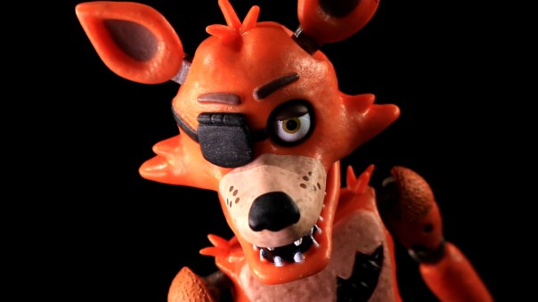 funko-fnaf-foxy-11