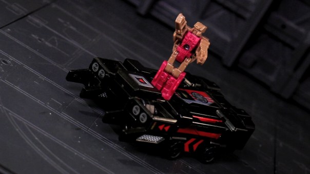 titansreturn-laserbeak-08