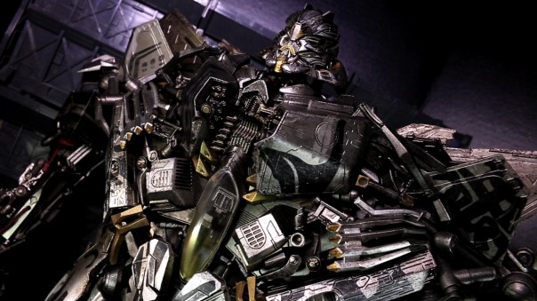 threea-dotm-starscream-07