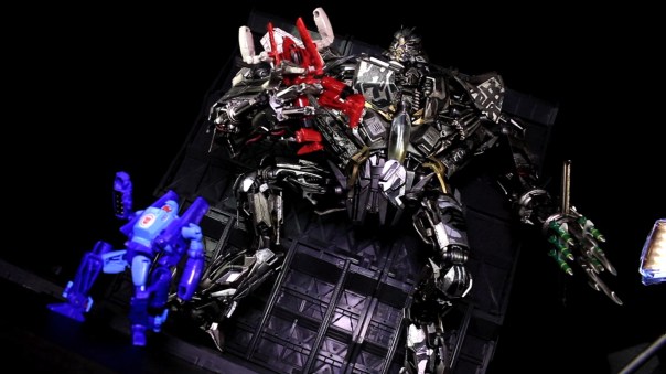 threea-dotm-starscream-18