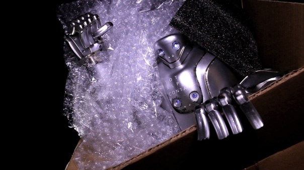 3a-thugsuit-alphacontact-01